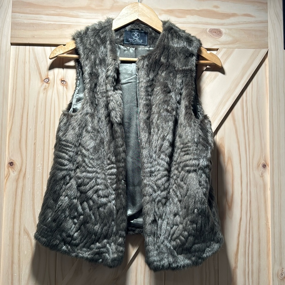RINO & PELLE FAUX FUR VEST